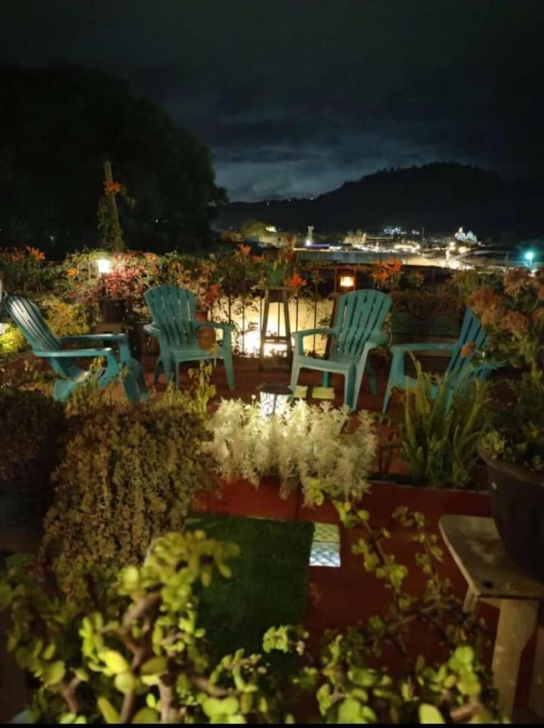 Hotel Rholyn Pura Vida !! Antigua Extérieur photo
