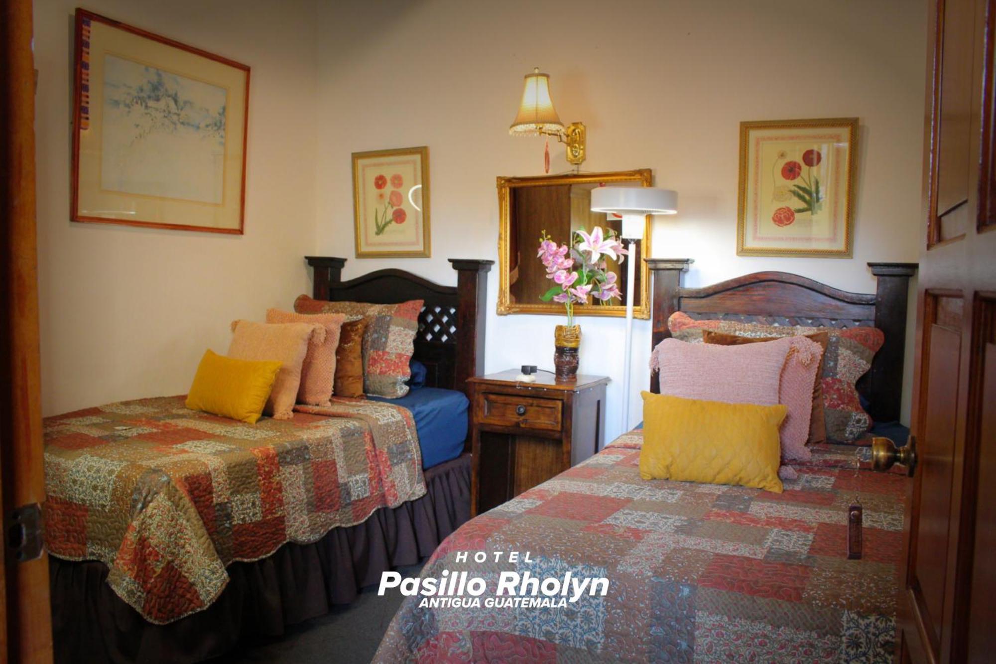 Hotel Rholyn Pura Vida !! Antigua Extérieur photo