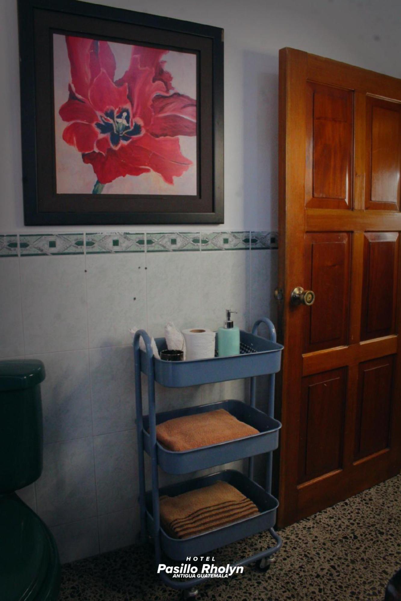Hotel Rholyn Pura Vida !! Antigua Extérieur photo
