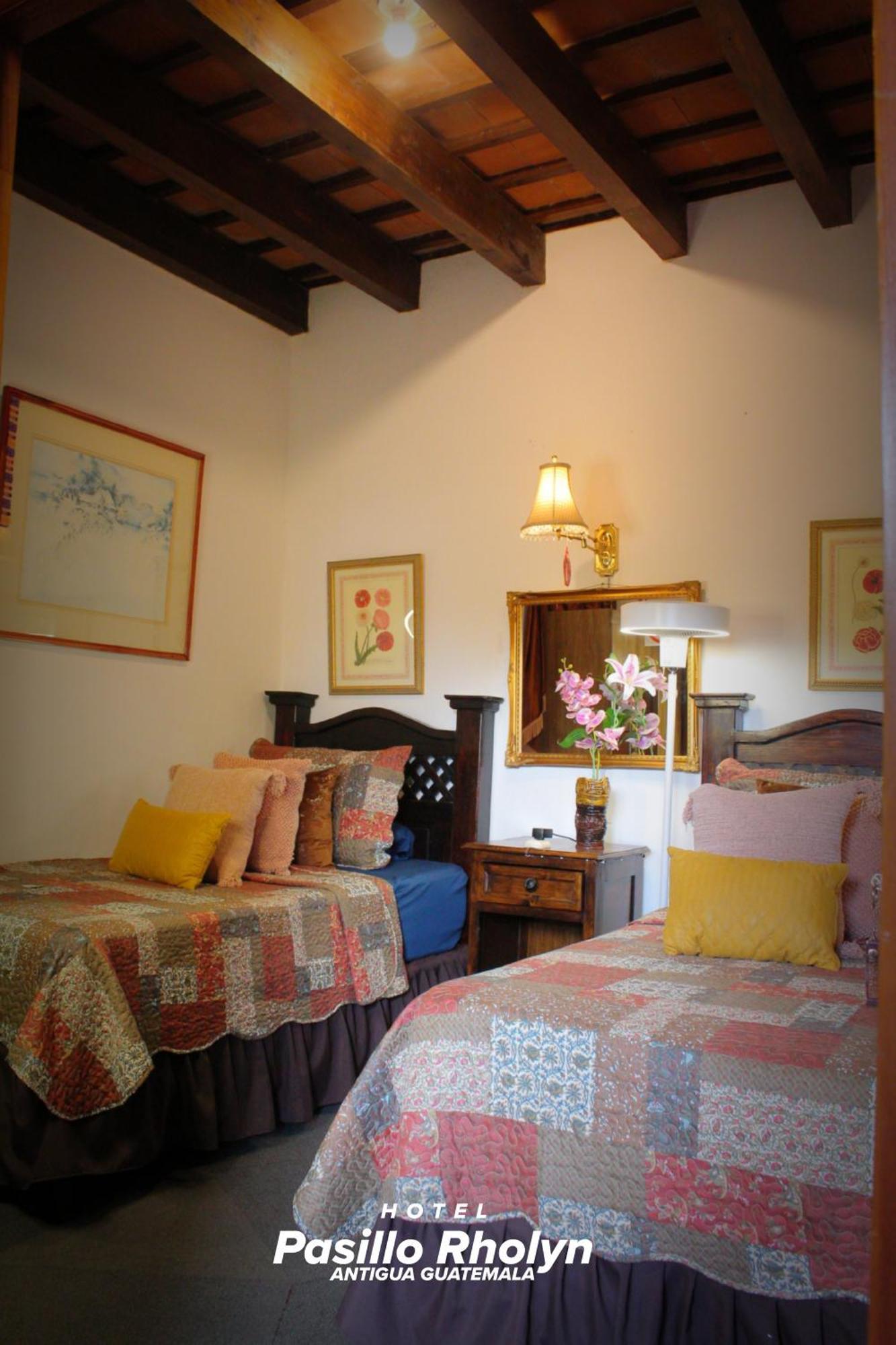 Hotel Rholyn Pura Vida !! Antigua Extérieur photo